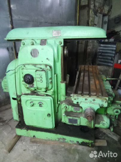 Фрезерный станок 6н82