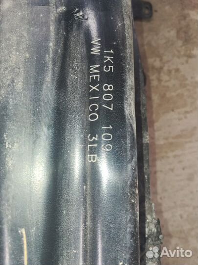 Усилитель переднего бампера Фольксваген Джетта 5