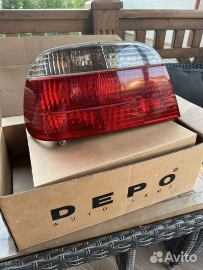 Задняя фара bmw 7 e38 левая