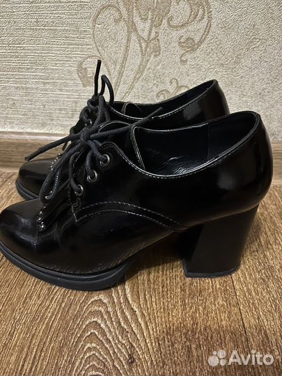 Туфли taccardi 37 размера в отличном состоянии