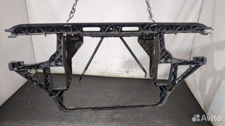 Рамка передняя BMW X3 E83, 2009