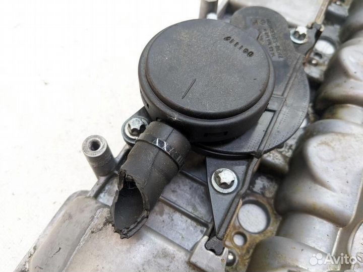 Клапанная крышка W639 V-class Vito 646.821