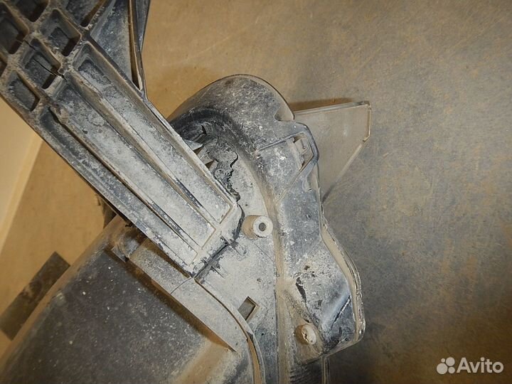 Б/У Б/У Фара левая, Mitsubishi (Митсубиси) -L200