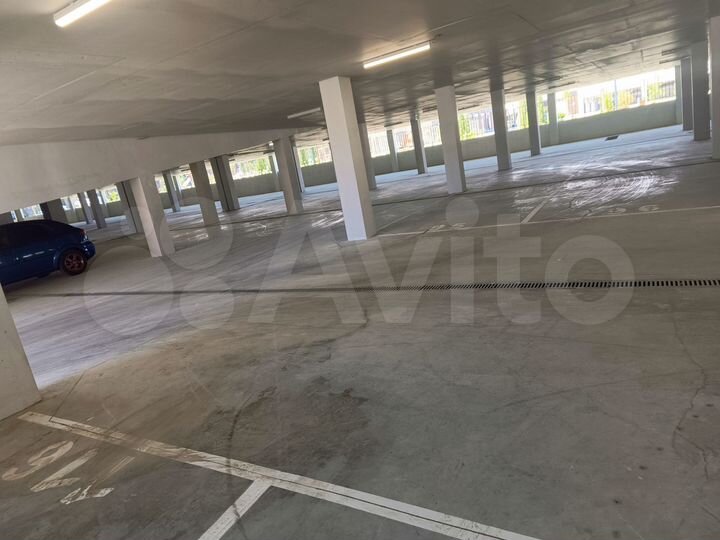 Машиноместо, 14 м²
