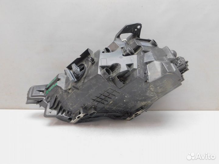 Фара правая Volvo XC60