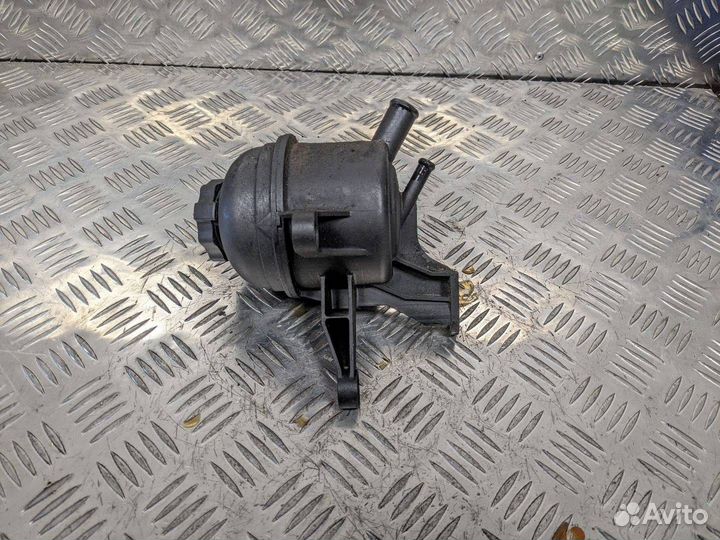 Бачок гидроусилителя Mercedes-Benz C-Класс