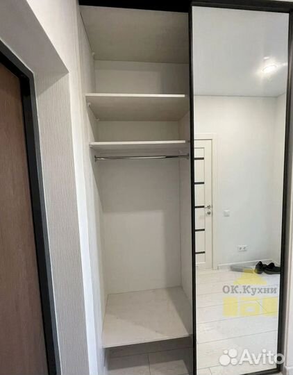 Распашной шкаф