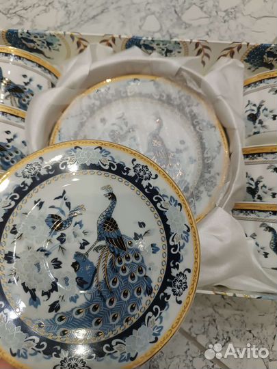 Фарфоровый чайный сервиз