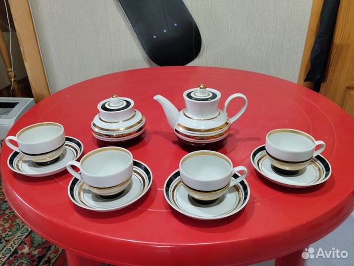 Сервизы столовый, чайный, кофейный. Бульонницы