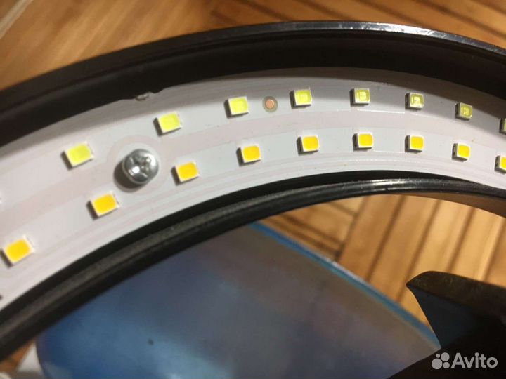 Лампа круглая два ряда лампочек,холодный и теплый