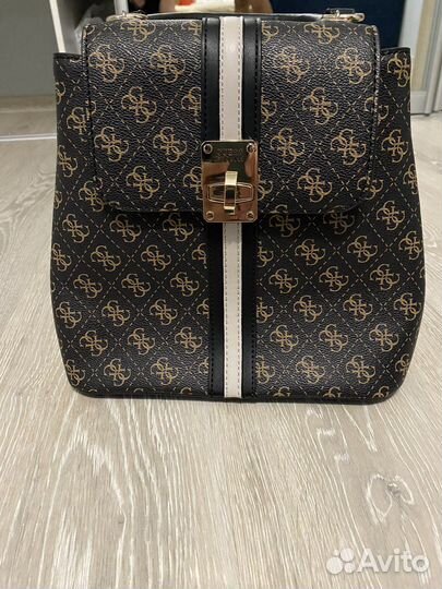 Женские сумки и рюкзаки