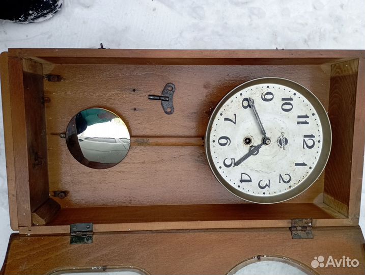 Старинные настенные часы СССР