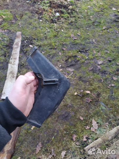 Крышка от аккумулятора ауди 80