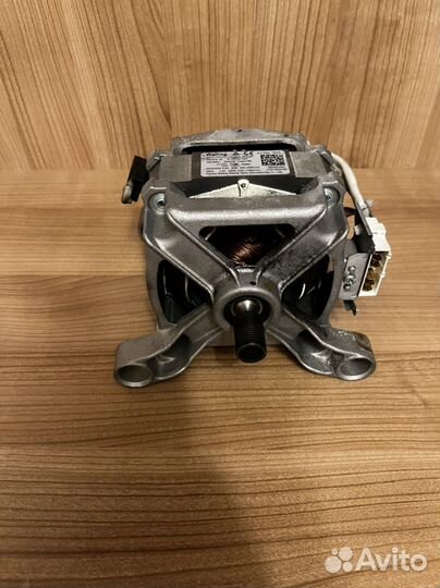 Двигататель стиральной машины