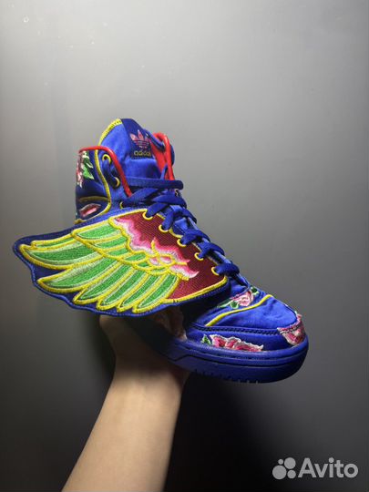 Кроссовки Adidas x Jeremy Scott Wings 0.1