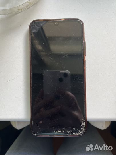Телефон huawei y6 бу