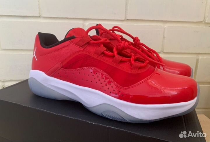 Кроссовки Air Jordan 11 Low Universal Red Оригинал