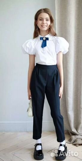 Новая школьная блузка рубашка с жабо 1-2,3класс
