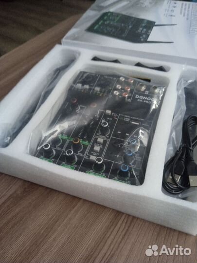 Микшер с радио микрофонами