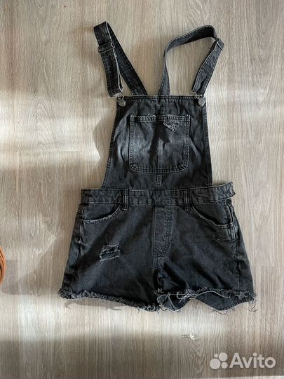 Джинсовый комбинезон