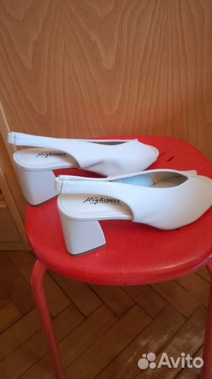 Туфли босоножки новые женские 38.5