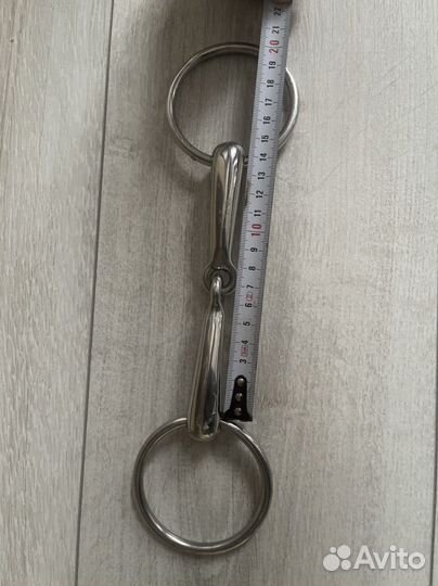 Трензель для лошади