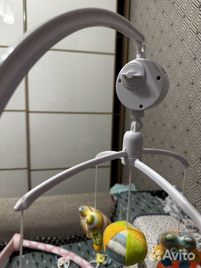 Мобиль на кроватку, музыкальный