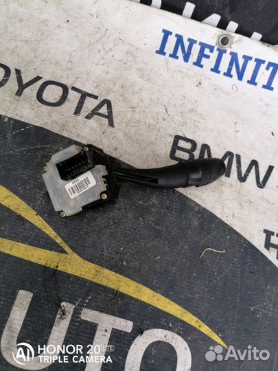 Подрулевой переключатель дворников Hyundai I-30 1