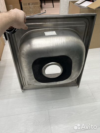 Раковина для кухни из нержавейки