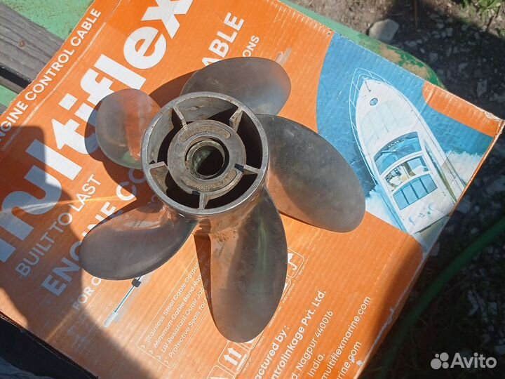 Винт на Suzuki 70-200