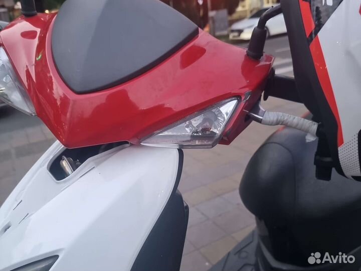 Sym jet4