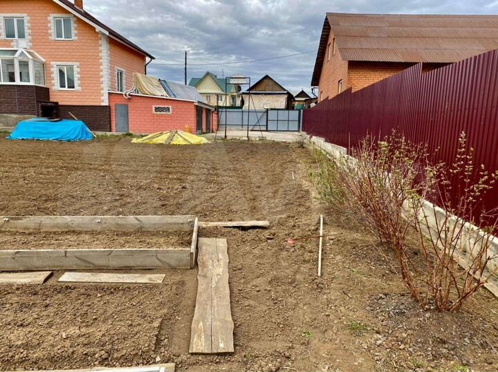 Коттедж 200 м² на участке 12 сот.