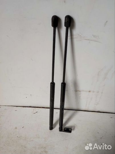 Амортизатор багажника L-R Mitsubishi Outlander XL