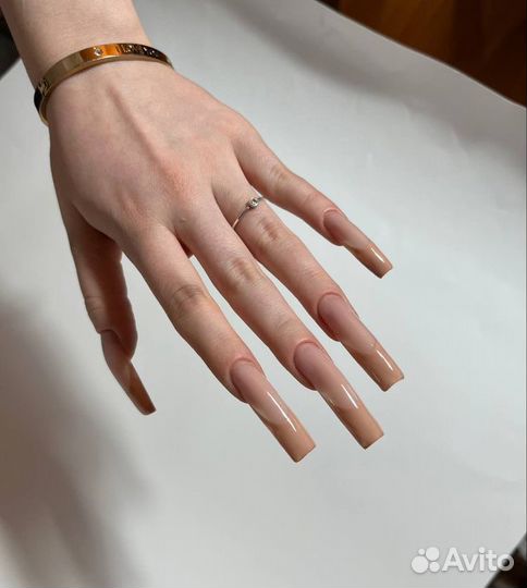 Наращивание длинных ногтей