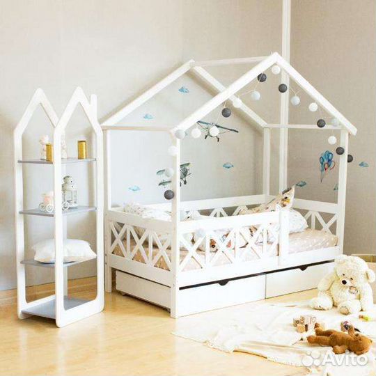 Кровать домик с крышей