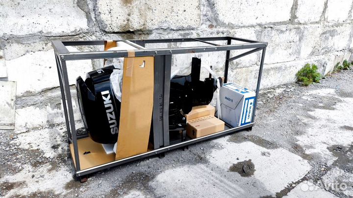 Мотор лодочный Suzuki DF90ATX черный в наличии