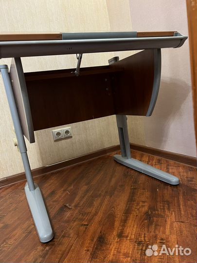 Растущая парта и стул бу