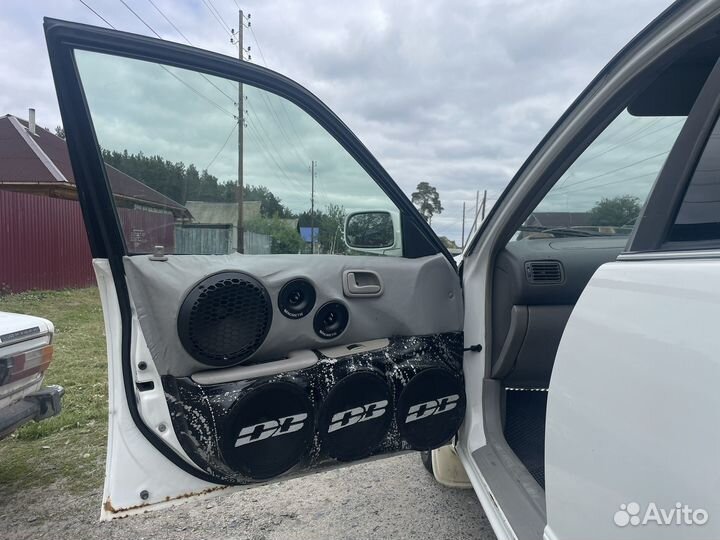 Toyota Corolla 1.5 AT, 1999, 590 000 км