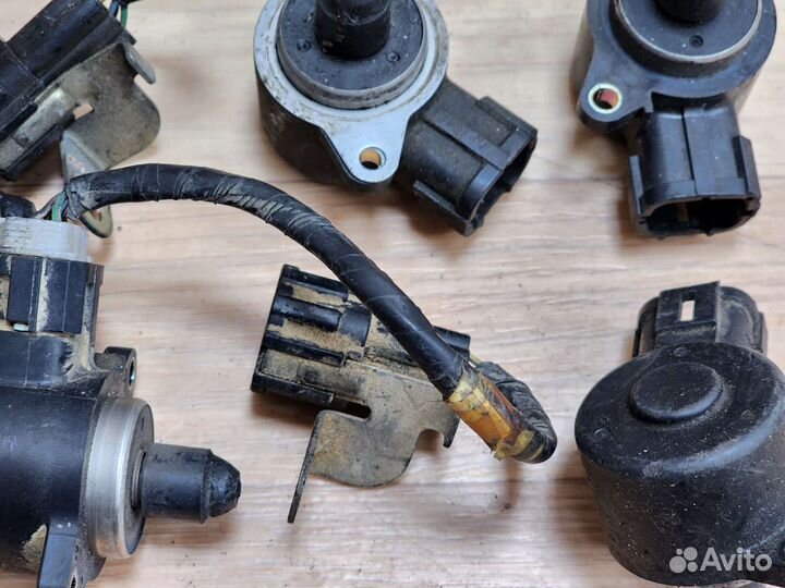 Датчик холостого хода Nissan Primera P12