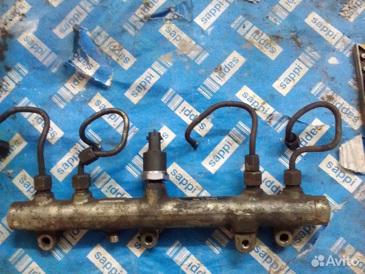 Рейка топливная (рампа) Fiat Ducato 2.8 td