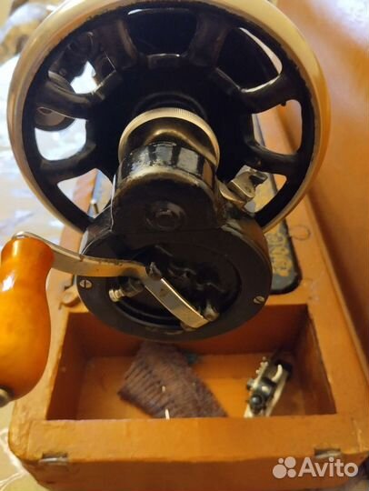 Швейная машина Подольск ручная