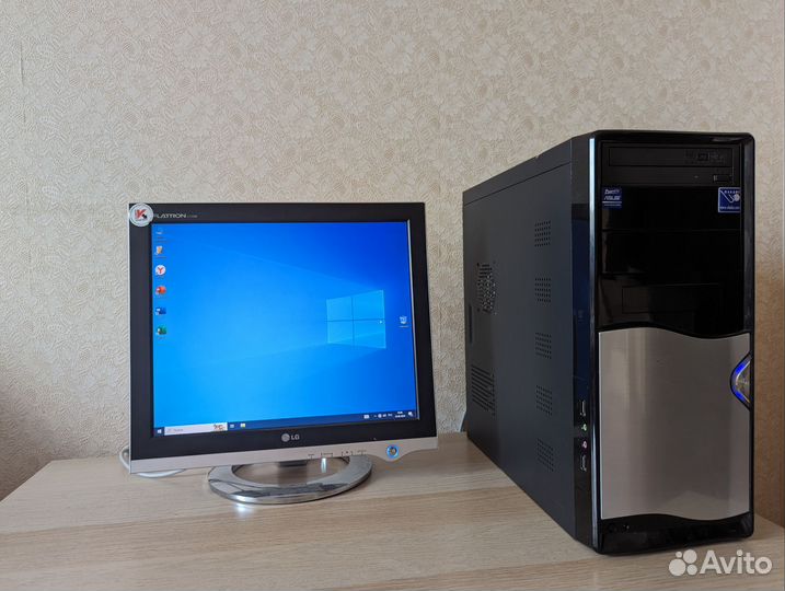 Компьютер с монитором
