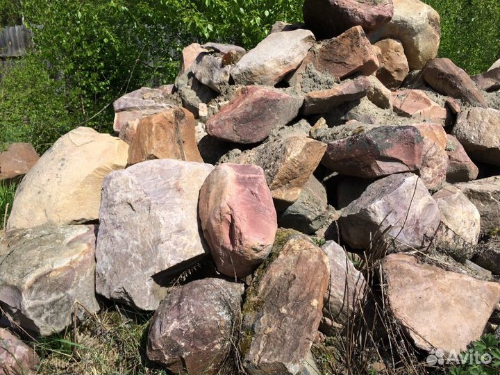 Природный камень (Ледниковый валун)