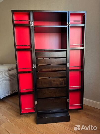 Итальянский шкаф для украшений selva