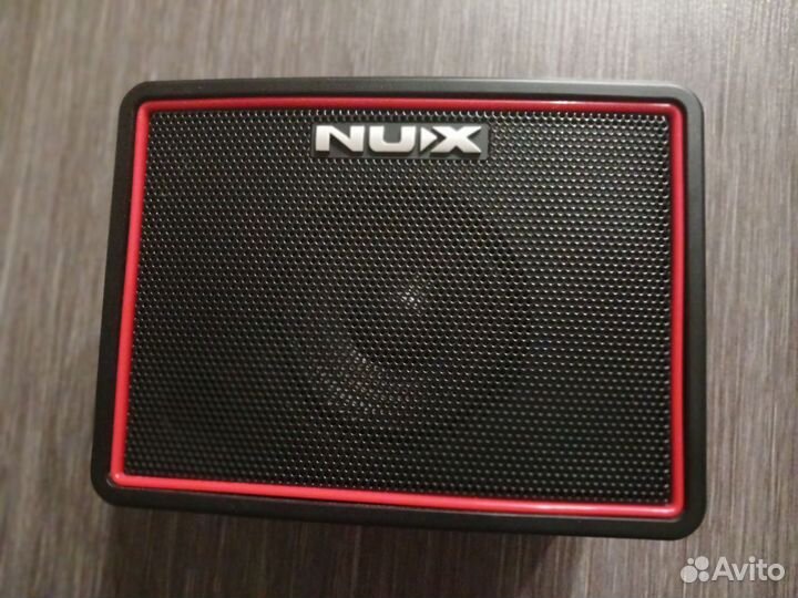 Портативный комбоусилитель NUX mighty lite BT
