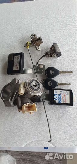 Замок зажигания Тойота Королла е150