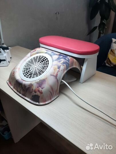 Вытяжка маникюрная