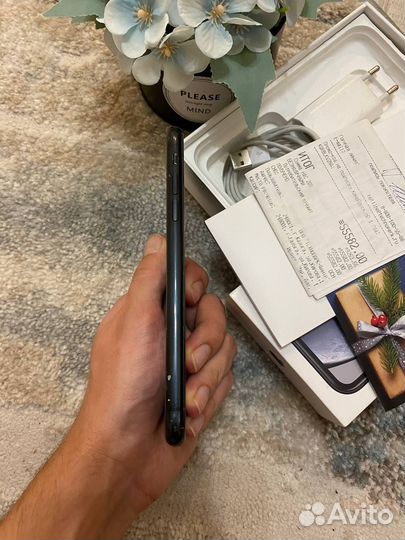 iPhone Xr, 64 ГБ