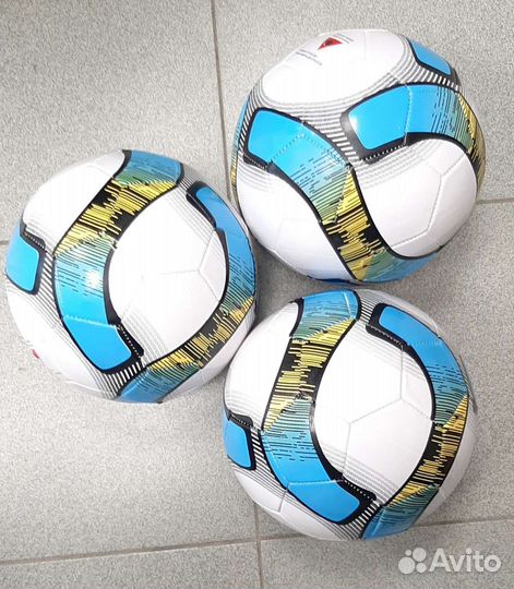 Футбольный мяч