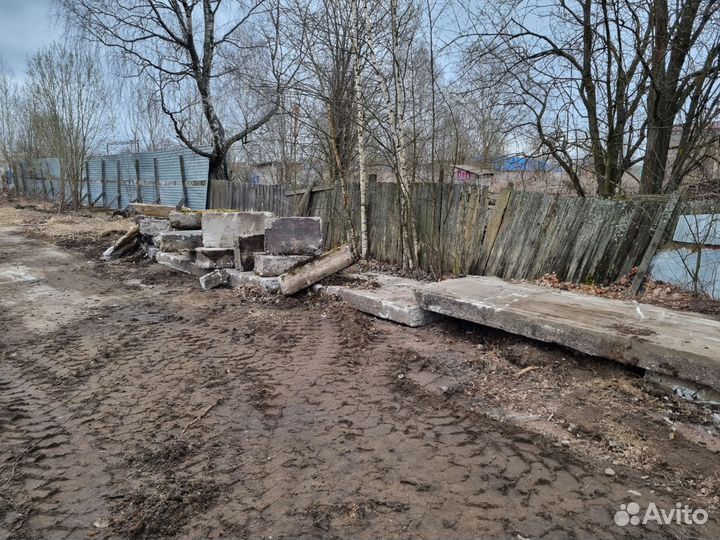 Бетонные блоки и плиты